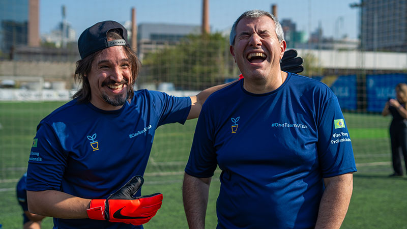 amigos sorrindo
