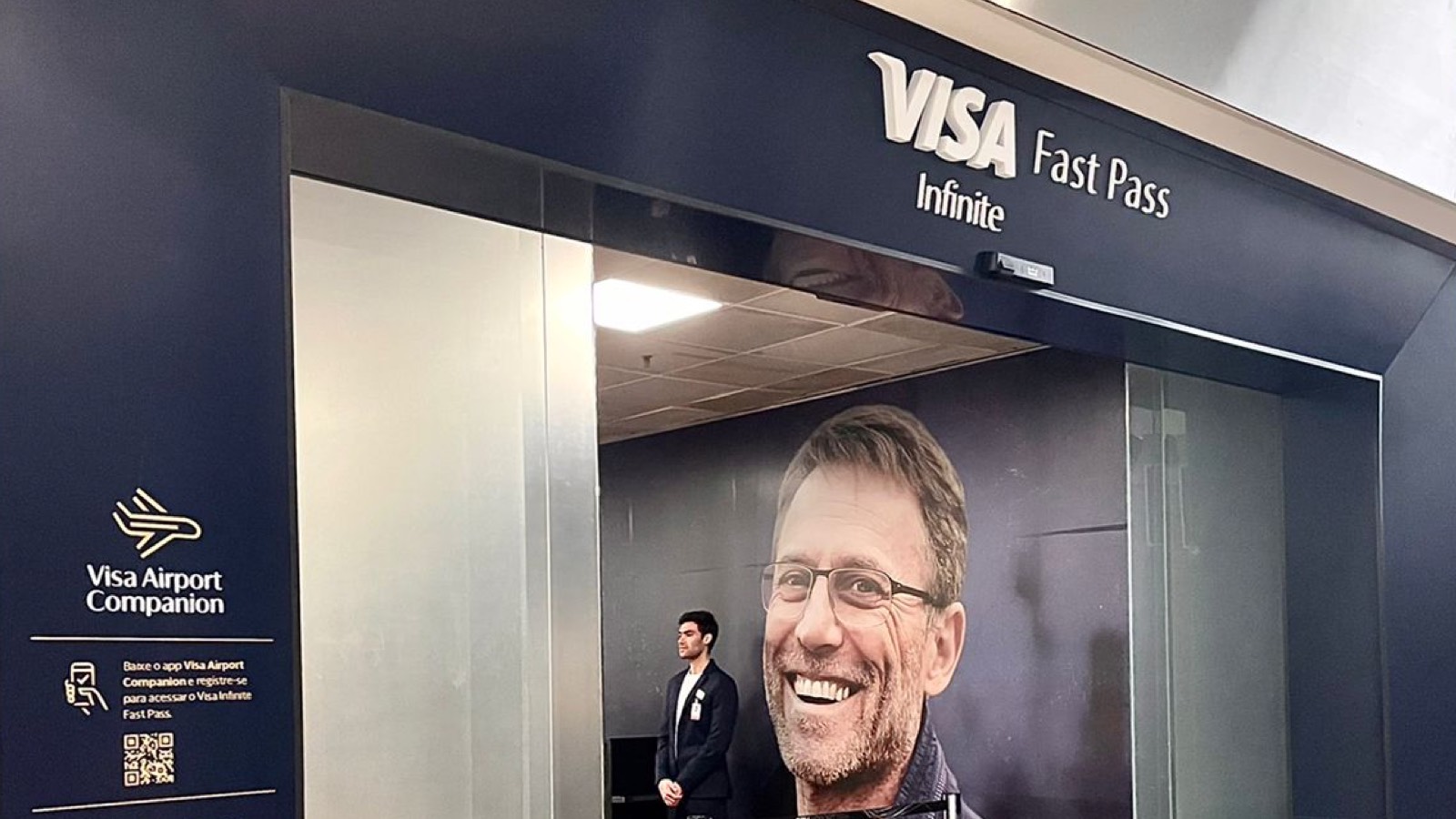 Imagem do balcão de atendimento Visa Infinite Fast Pass